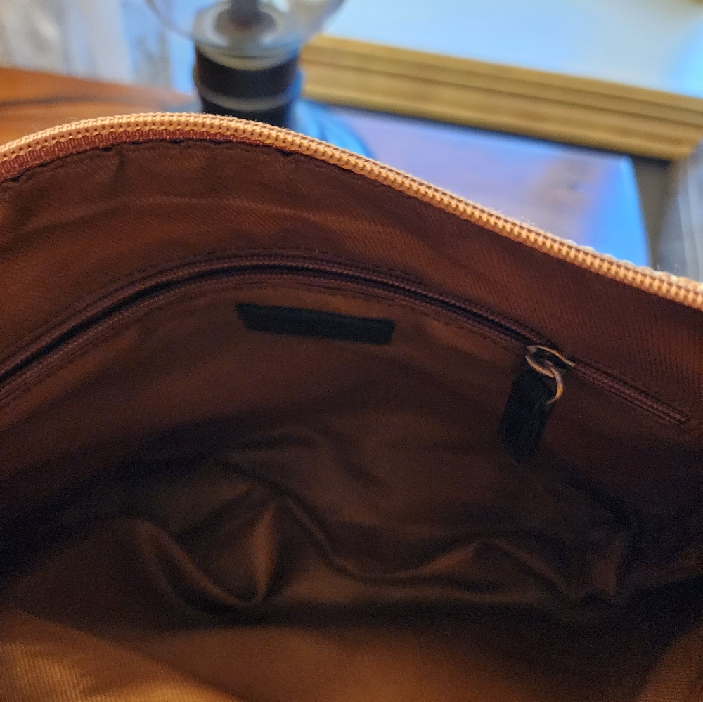 Handbag - Picture 4 of 5